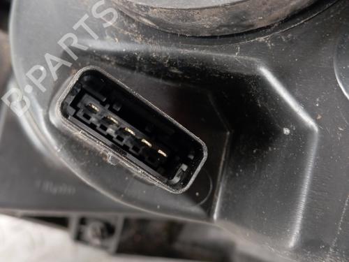 Right headlight RENAULT CLIO III (BR0/1, CR0/1) 1.5 dCi (BR17, CR17) | BP32297321C29 