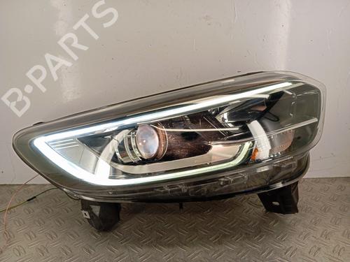 Used Right headlight RENAULT KADJAR (HA_, HL_) 1.6 dCi 130 (HLA4) (130 hp) 31756721