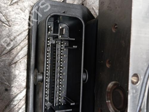 Used ABS pump ABS pump PEUGEOT 208 II (UB_, UP_, UW_, UJ_) 1.2 PureTech 75 (75 hp) 28339156 28339156