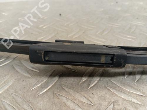 Used Front windshield wiper arm Front windshield wiper arm RENAULT CLIO III (BR0/1, CR0/1) 1.5 dCi (C/BR0G, C/BR1G) (68 hp) 28338458 28338458