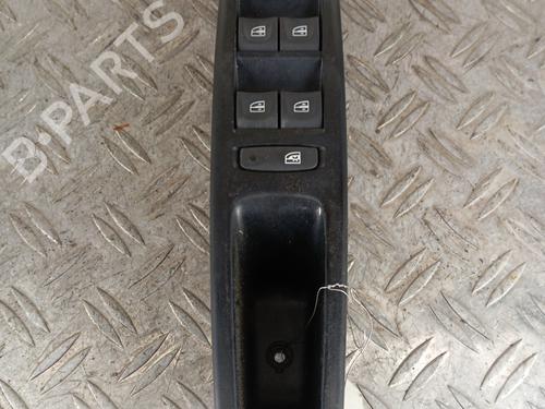 Venstre Foran elrute bryter RENAULT MEGANE III Hatchback (BZ0/1_, B3_) 1.2 TCe (BZ2B, BZ11) (116 hp) 31308603