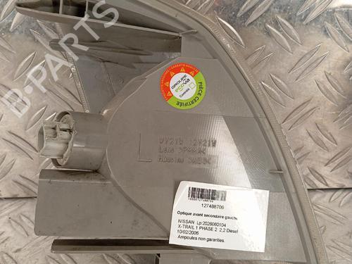 Clignoteur links Clignoteur links NISSAN X-TRAIL I (T30) 2.2 dCi 4x4 (136 hp) 36542812 36542812