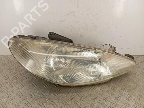 Used Right headlight PEUGEOT 206 Hatchback (2A/C) 1.4 i (75 hp) 32981878