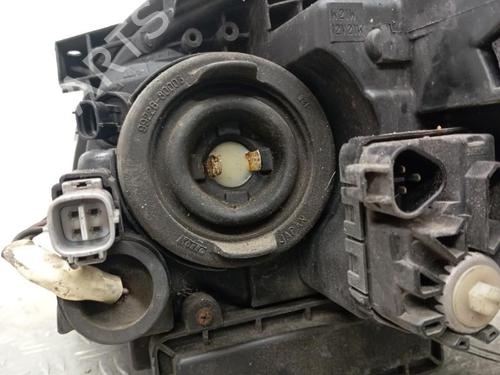 Used Right headlight TOYOTA AVENSIS Estate (_T25_) 2.2 D-CAT (ADT251_, ADT251R) (177 hp) 28341745