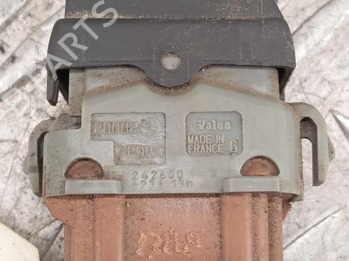 Used Right front window switch Right front window switch RENAULT MASTER II Van (FD) 2.5 dCi 100 (FD0U, FD0V, FD3U, FD3V, FD8U, FD8V) (99 hp) 40185085 40185085