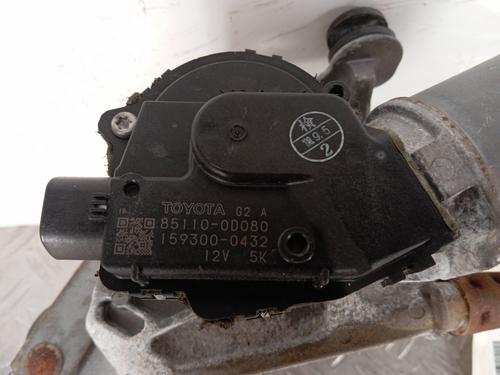 Used Front wiper motor Front wiper motor TOYOTA YARIS (_P9_) 1.4 D-4D (NLP90_, NLP90R) (90 hp) 28345835 28345835