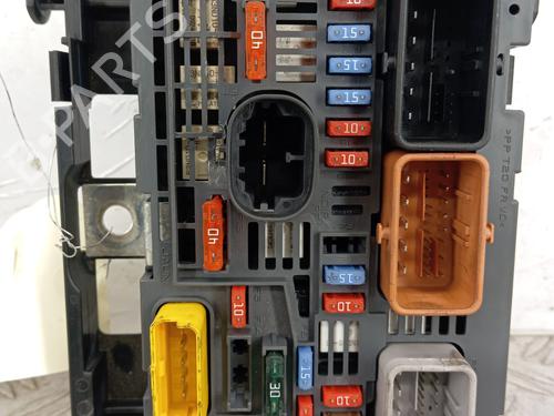 Used Fuse box PEUGEOT 308 I (4A_, 4C_) 1.6 HDi (109 hp) 31067338