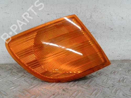 Right front indicator MERCEDES-BENZ VITO Van (W638) 108 CDI 2.2 (638.094) | BP28340564C33 