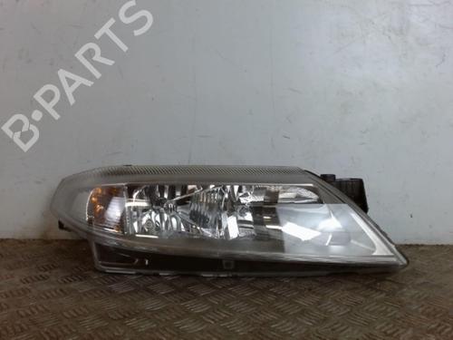 Used Right headlight RENAULT LAGUNA II Grandtour (KG0/1_) 1.9 dCi (KG0G) (120 hp) 28349531