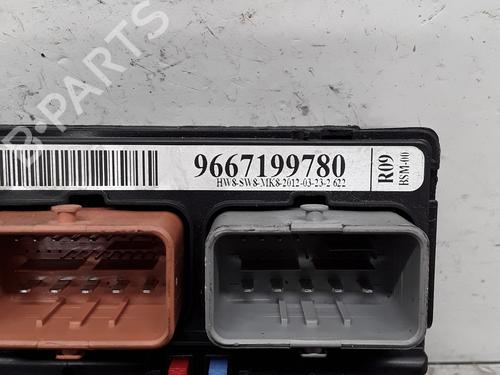 Used Fuse box Fuse box CITROËN C3 II (SC_) 1.6 HDi (92 hp) 28337708 28337708