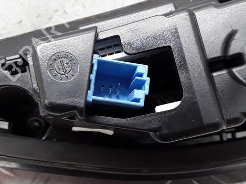 left-tailgate-light-audi-a3-limousine-8ys-8ym-2020-28338111 main image