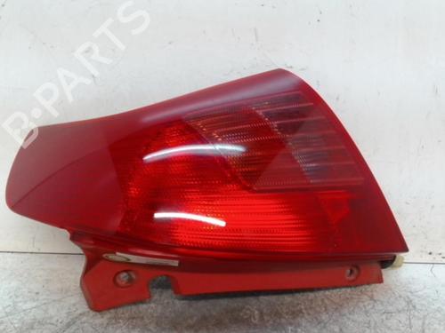 Używane Lampa tylna prawa SUZUKI SWIFT III (MZ, EZ) 1.3 (RS413, ZC11S) (92 hp) 28342378