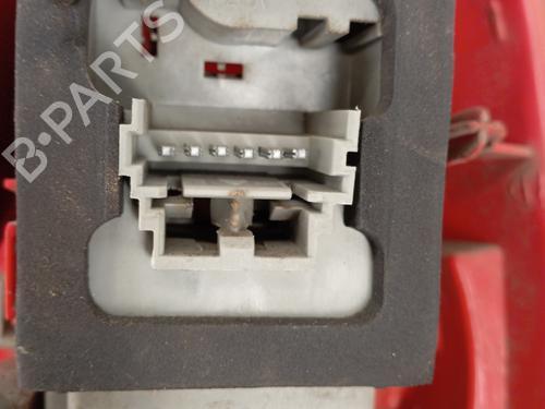 Farolim esquerdo Farolim esquerdo RENAULT CLIO II (BB_, CB_) 1.4 16V (B/CB0P, BB13) (98 hp) 32126362 32126362