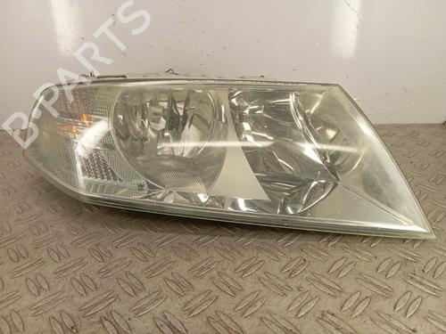 Used Right headlight SKODA OCTAVIA II Combi (1Z5) 1.9 TDI (105 hp) 30181353