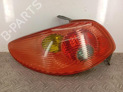 Venstre Baklys PEUGEOT 206 Hatchback (2A/C) 1.4 i (75 hp) 28472899