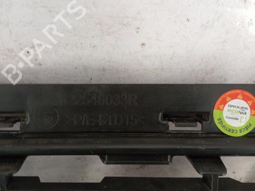 Grille RENAULT TWINGO III (BCM_, BCA_) 1.0 SCe 65 (BCMJ) | BP32030257C40 