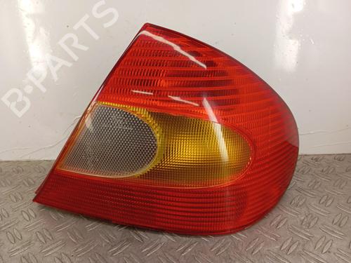 Used Right taillight FORD MONDEO II (BAP) 1.8 TD (90 hp) 28622019
