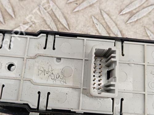 Left front window switch RENAULT MEGANE III Hatchback (BZ0/1_, B3_) 1.5 dCi (BZ09, BZ0D, BZ1W, BZ29, BZ14) | BP29845116I27