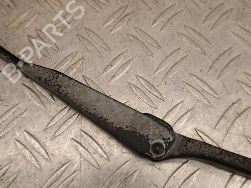 Used Front windshield wiper arm Front windshield wiper arm 38101809 38101809