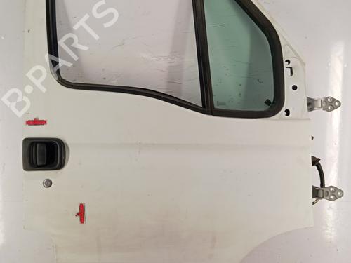 Used Right front door RENAULT MASTER II Van (FD) 2.2 dCI 90 (FD0G, FD0N, FD2G, FD2N, FD3G, FD3N) (90 hp) 32095048