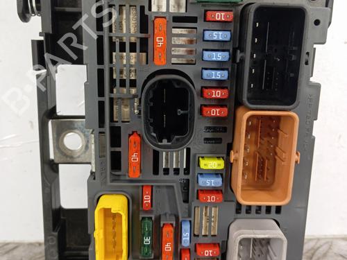 Used Fuse box PEUGEOT 5008 (0U_, 0E_) 1.6 HDi (112 hp) 29068513