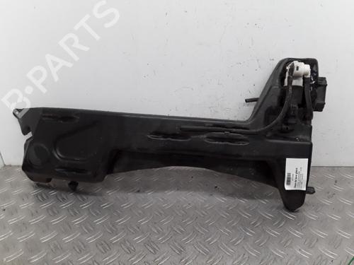 Used Windscreen washer tank CITROËN C4 Picasso II 1.6 HDi / BlueHDi 115 (115 hp) 28340099