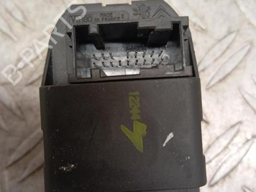 Left front window switch FIAT SCUDO Van (220_) 2.0 JTD | BP28340159I27 