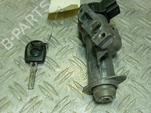 Used Ignition barrel SEAT IBIZA IV (6J5, 6P1) 1.2 (60 hp) 32479615