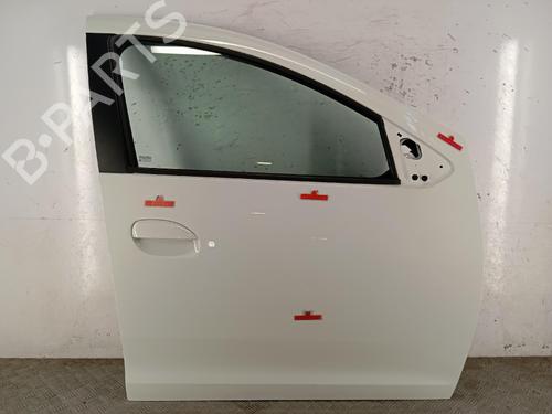 right-front-door-dacia-sandero-ii-2012-40535982 main image