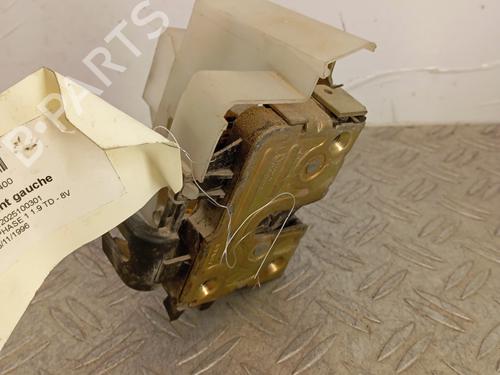 Vergrendeling links voor RENAULT MEGANE I (BA0/1_) 1.9 TDI (94 hp) 30859771