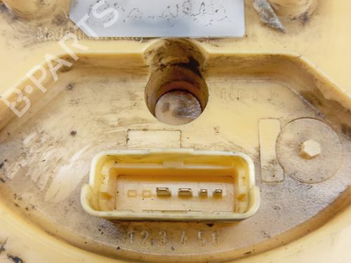 Used Fuel pump Fuel pump 32095110 32095110