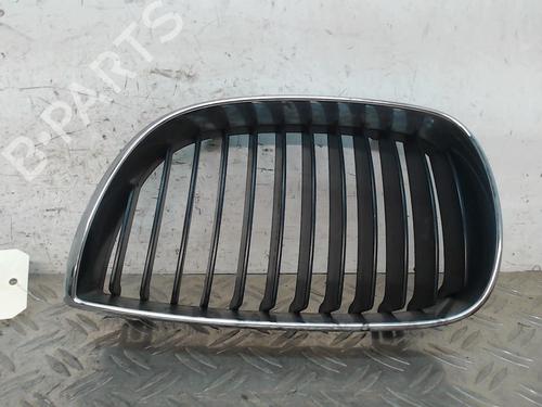 Used Grille BMW 1 (E87) 118 d (122 hp) 28342273