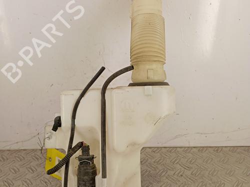 Used Windscreen washer tank FIAT 500X (334_) 1.6 D Multijet (334AXA1B, 334AXA11) (120 hp) 31332859