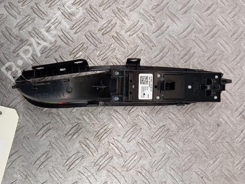 Used Left front window switch Left front window switch FORD FOCUS III Saloon [2010-2020] 36399926 36399926