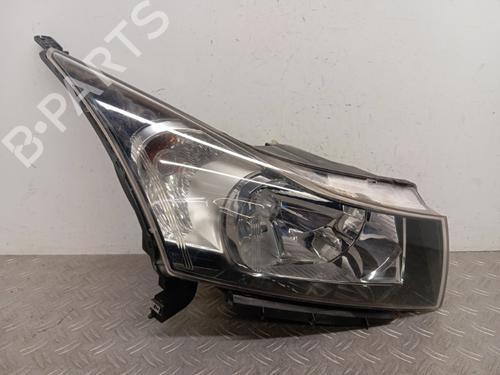 Used Right headlight CHEVROLET CRUZE (J300) 2.0 CDI (163 hp) 28338349