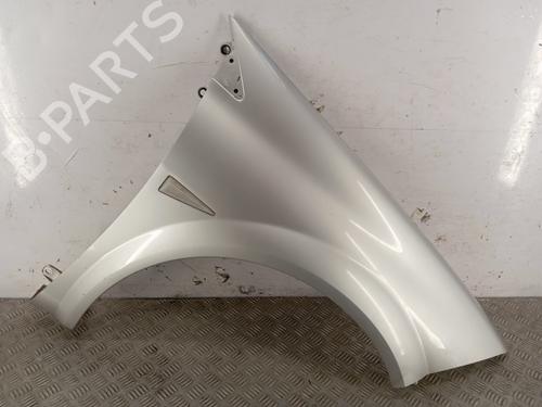 Guarda-lamas direito RENAULT MEGANE II Estate (KM0/1_) 1.5 dCi (KM16, KM1E) (106 hp) 31756729