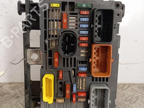 Scatola Fusibili CITROËN C4 Picasso I MPV (UD_) 1.6 HDi (109 hp) 30850922