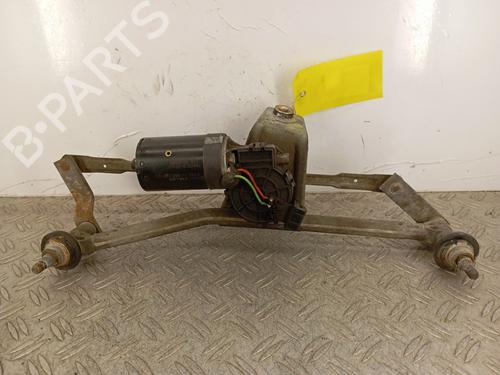 Essuie-glace moteur avant PEUGEOT 206 Hatchback (2A/C) 1.4 i (75 hp) 30438837