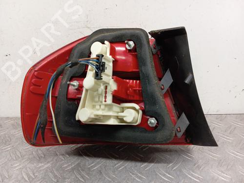 Right taillight BMW 3 (E90) 330 d | BP28346016C35 - Image 2
