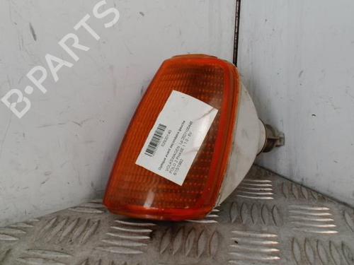 Intermitente delantero izquierdo VW POLO Coupe (86C, 80) 1.0 (45 hp) 28349527