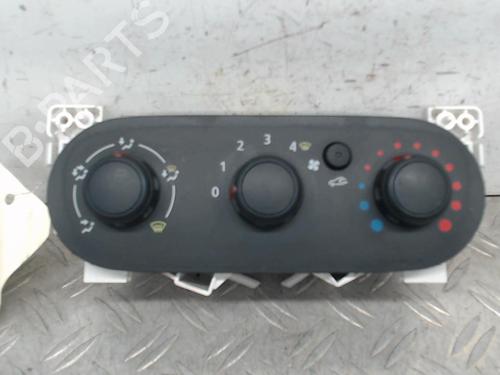 climate-control-renault-trafic-iii-van-fg_-2014-28340388 main image