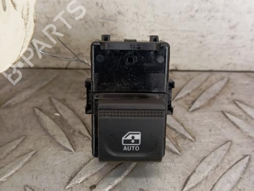 Used Right front window switch RENAULT CLIO V (B7_) 1.0 SCe 75 (B7M5) (72 hp) 28345600