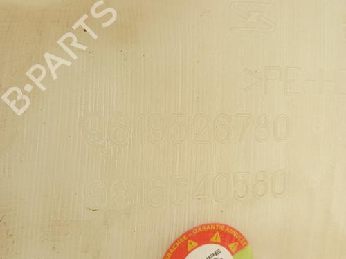 Used Windscreen washer tank Windscreen washer tank PEUGEOT 406 Coupe (8C) 2.2 (158 hp) 36371217 36371217