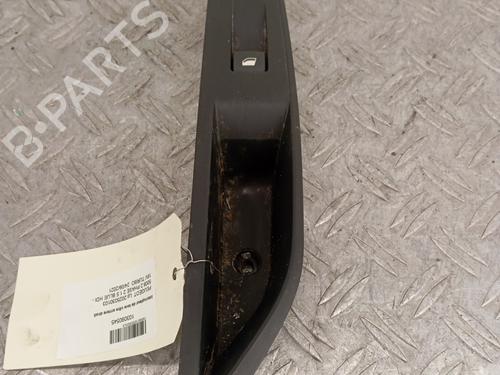 Used Right rear window switch PEUGEOT 5008 II (MC_, MJ_, MR_, M4_) 1.5 BlueHDi 130 (MCYHZJ, MCYHZR, MCYHZX) (131 hp) 28348314