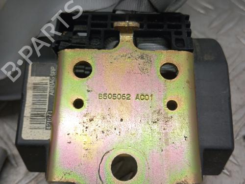 Used Front right seatbelt Front right seatbelt RENAULT TWINGO I (C06_) 1.2 (C066, C068) (58 hp) 28338004 28338004