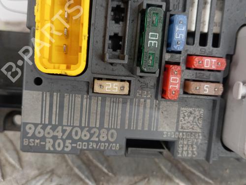 Fuse box PEUGEOT 308 SW I (4E_, 4H_) 1.6 HDi | BP29845128E1