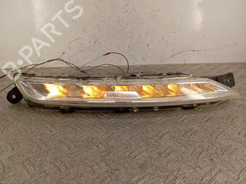 Used Right daytime light Right daytime light CITROËN C4 Picasso II 2.0 BlueHDi 150 (150 hp) 40439841 40439841