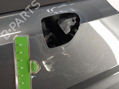 Used Right front door Right front door 37450029 37450029
