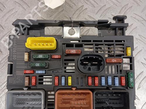 Used Fuse box Fuse box PEUGEOT 607 (9D, 9U) 2.7 HDi 24V (204 hp) 36542793 36542793