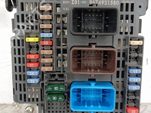 Used Fuse box CITROËN C4 II (NC_) 1.6 HDi 115 (114 hp) 31018244